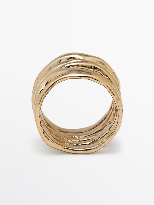 Irregular ring