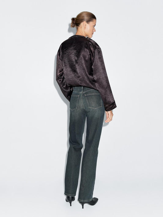 High-waist straight-leg comfort jeans