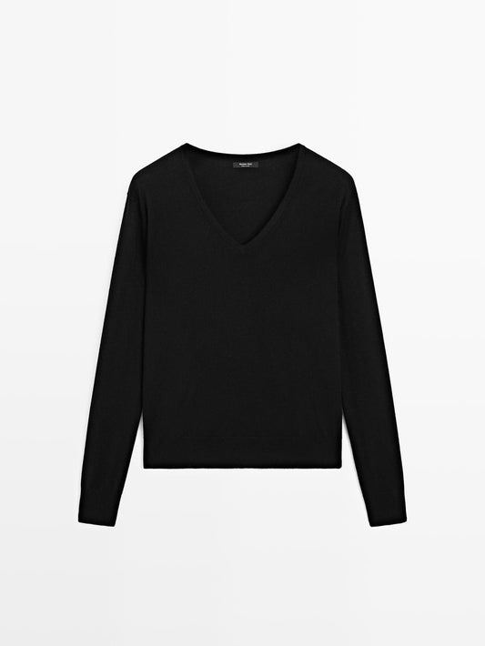 Wool blend V-neck knit sweater