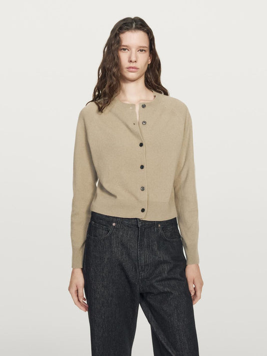 Knit cardigan with raglan sleeves