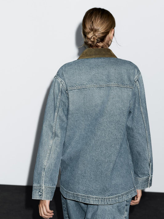 Denim jacket with pockets