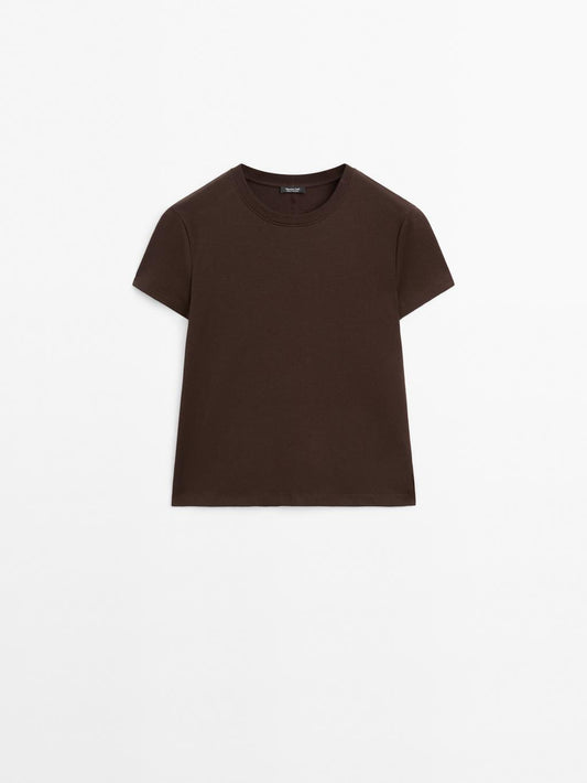 100% cotton T-shirt with seam detail