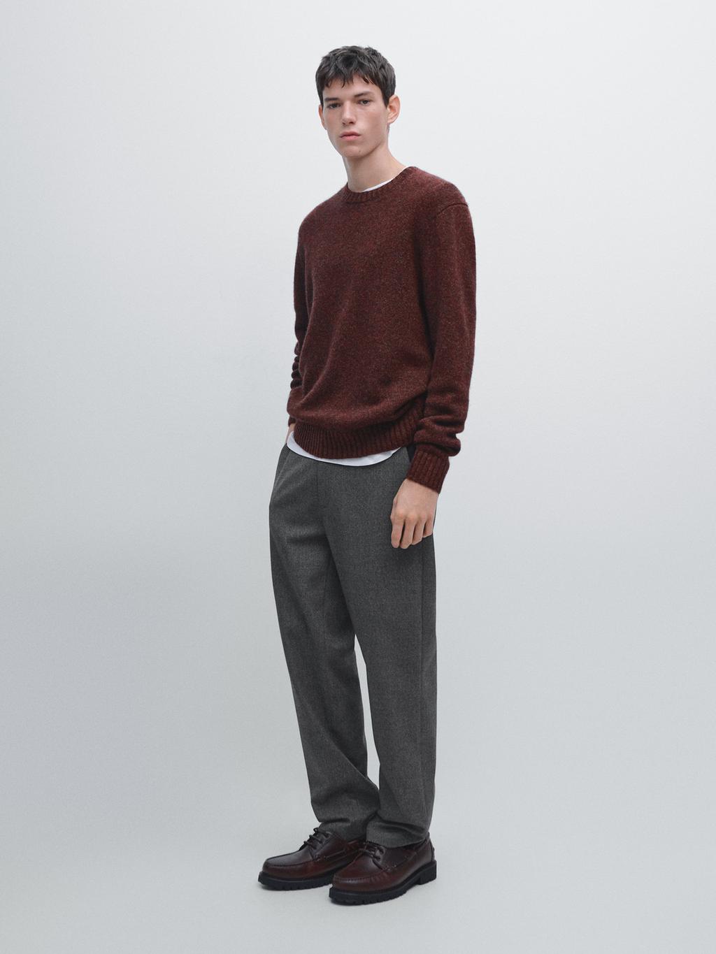 Jogger fit trousers with textured detail