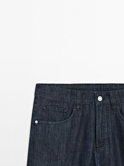 Lightweight tapered fit jeans