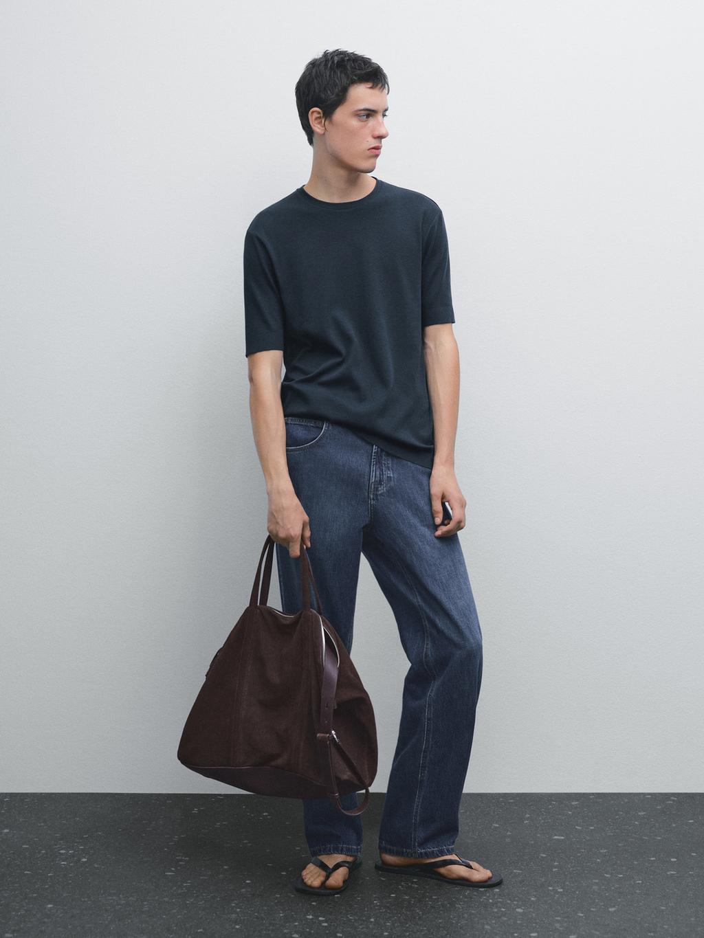 100% cotton T-shirt with ribbed trims