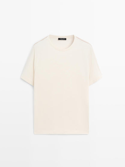 Short sleeve T-shirt with contrast seam detail