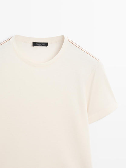 Short sleeve T-shirt with contrast seam detail