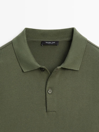 Short sleeve polo shirt with zip-up collar