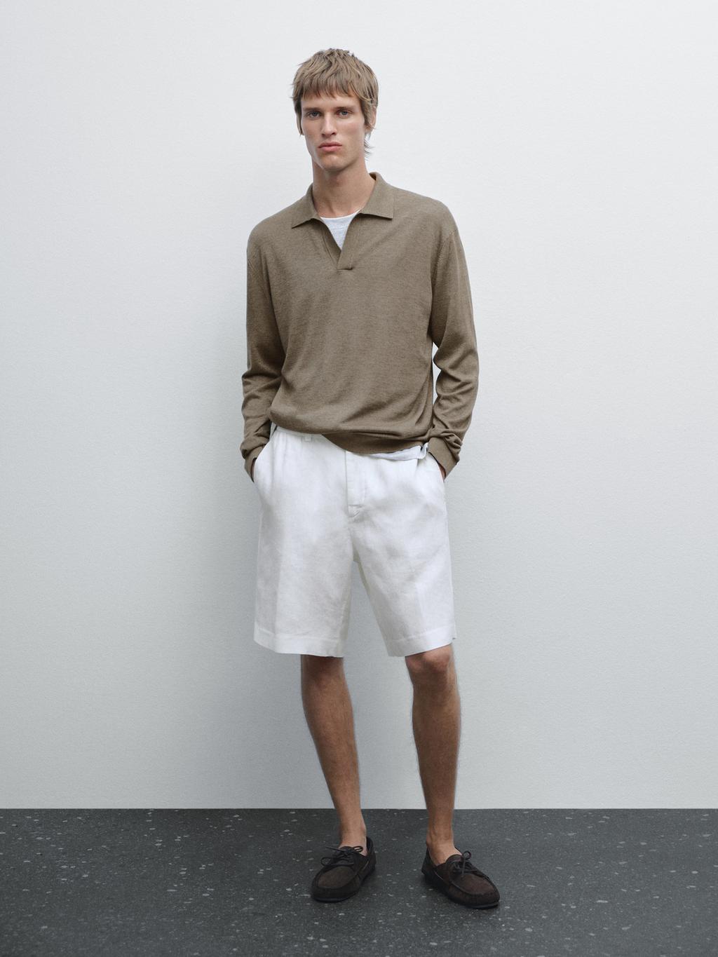 Knit sweater with a polo collar