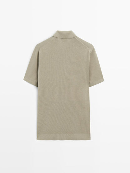 Short sleeve knit polo shirt