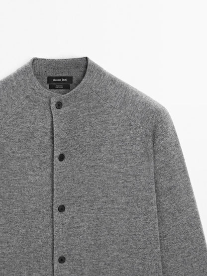 Knit cardigan with raglan sleeves