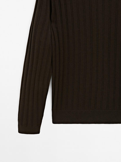 Textured round neck sweater