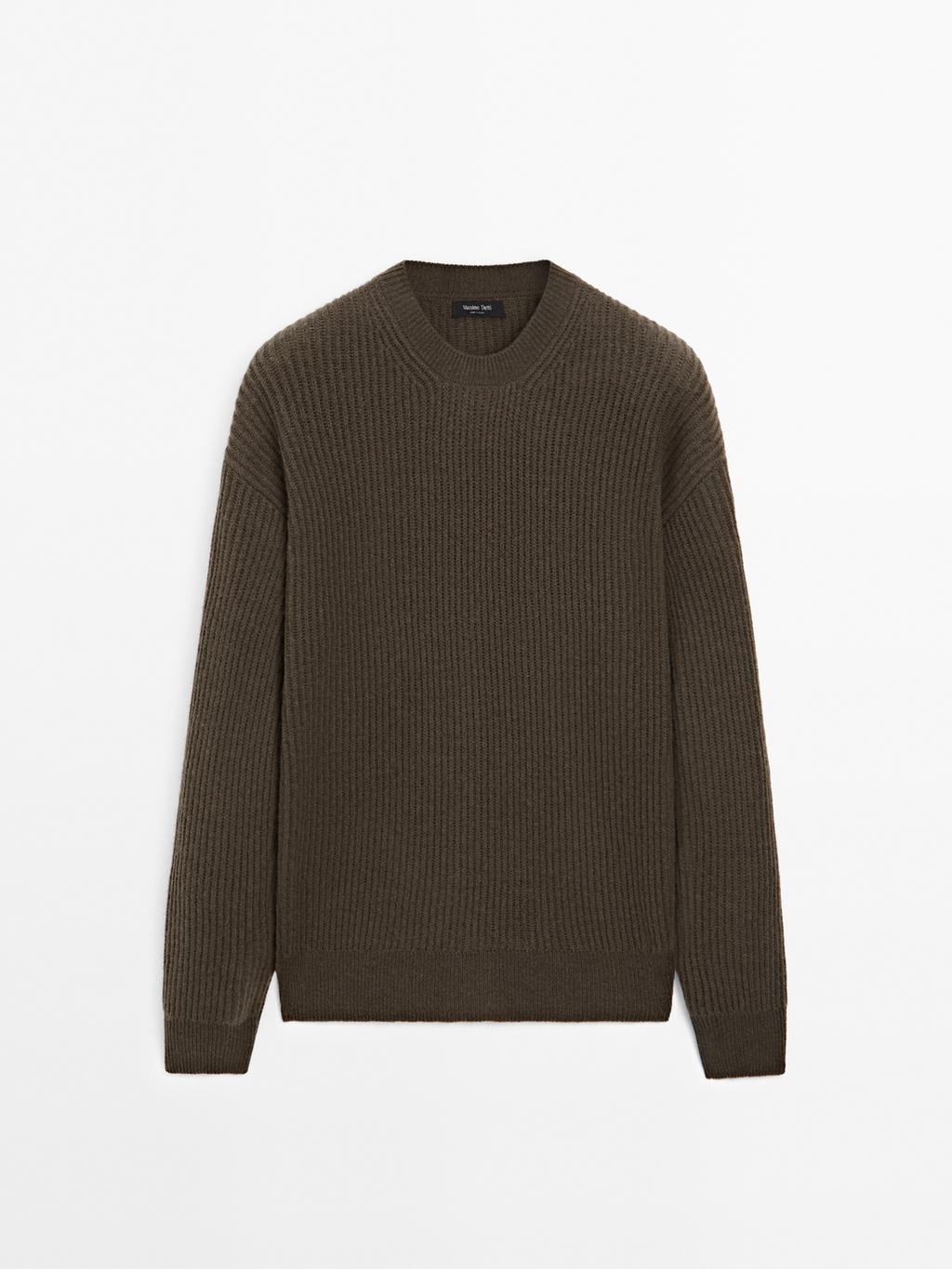 Crew neck ribbed sweater