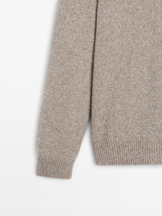 Crew neck melange knit sweater