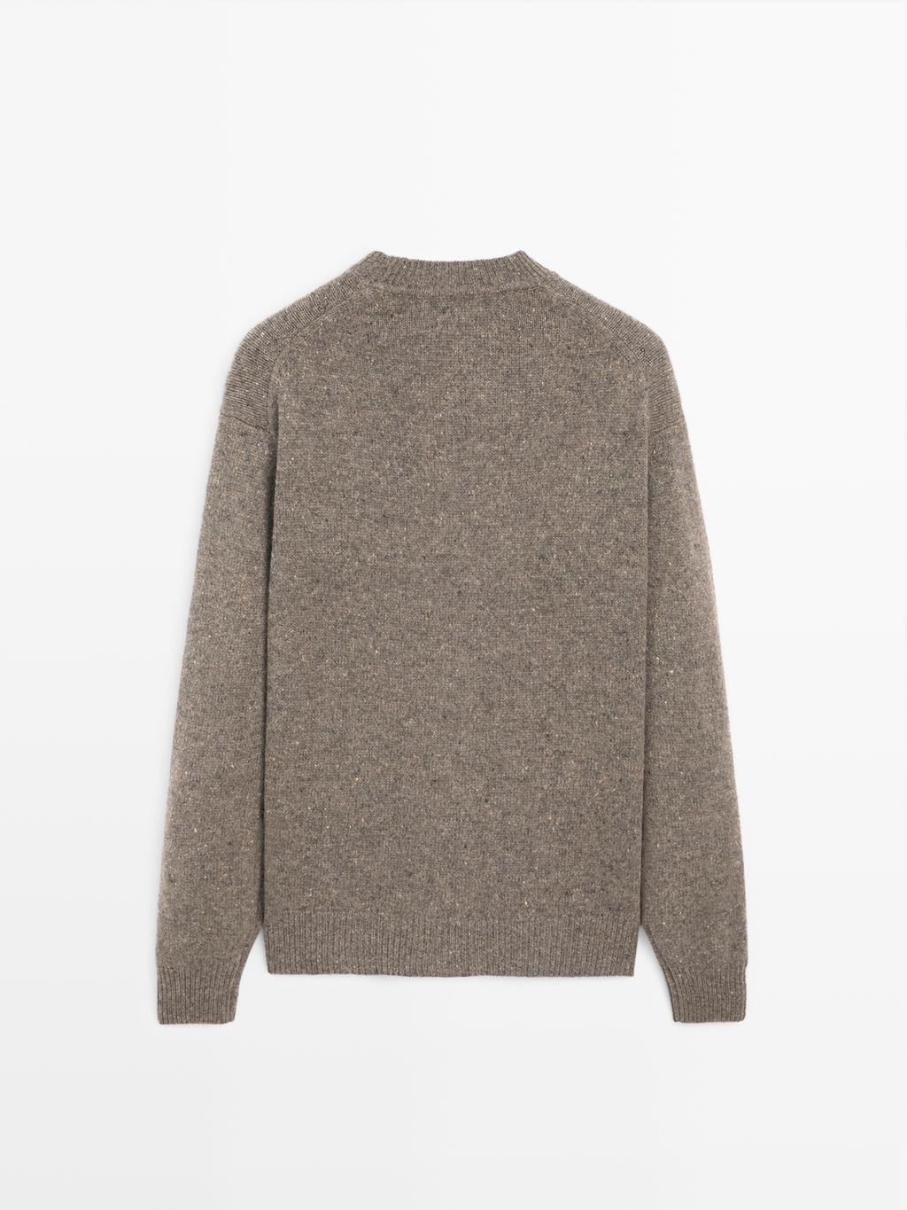 100% wool Argyle knit sweater