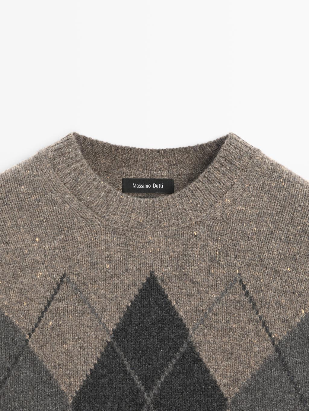 100% wool Argyle knit sweater
