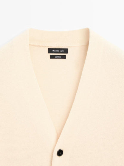 100% wool V-neck knit cardigan