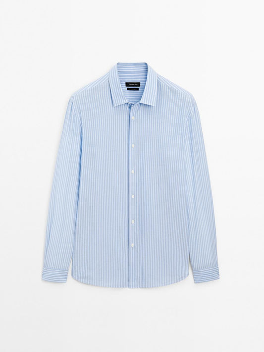 Regular fit shirt with striped detail