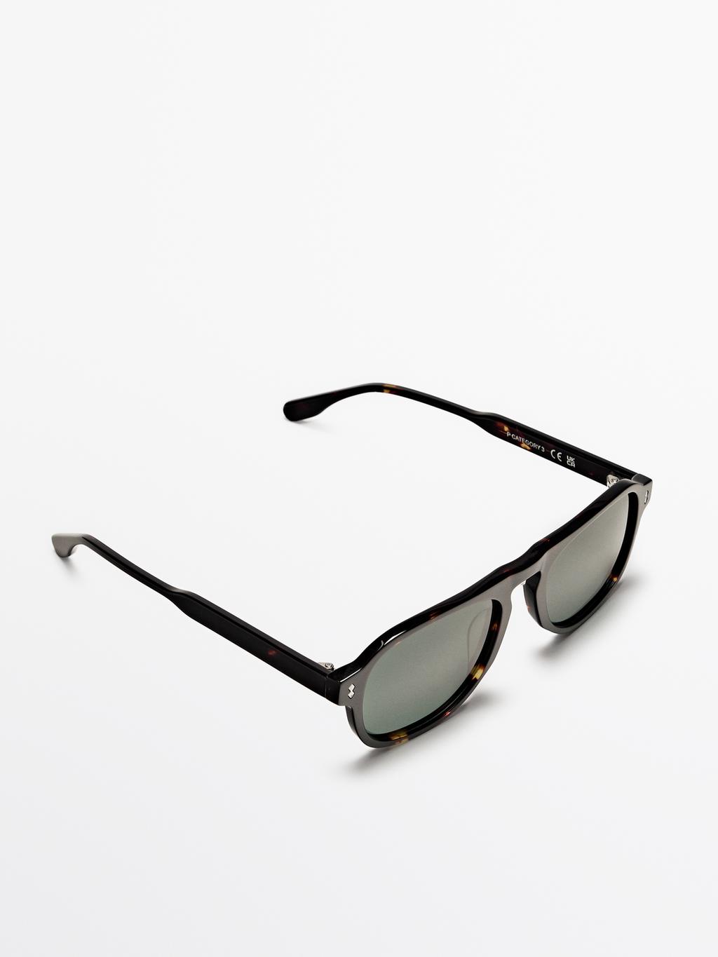 Aviator sunglasses