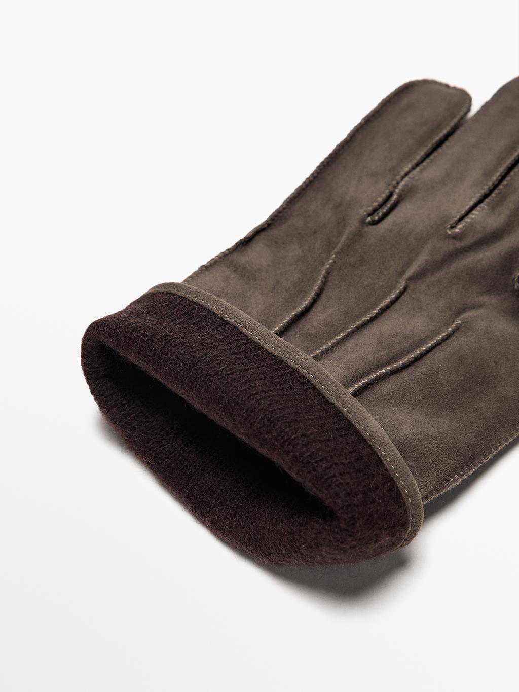 Goatskin gloves with suede finish