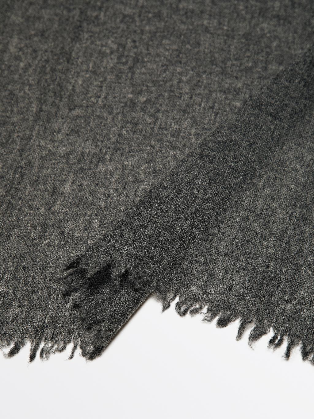 100% cashmere scarf