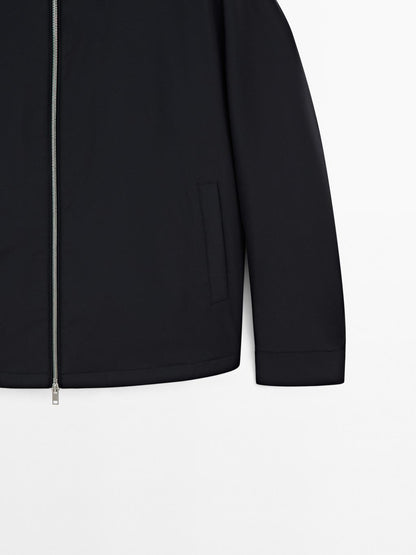 Lightweight water-repellent jacket