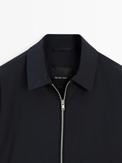Lightweight water-repellent jacket