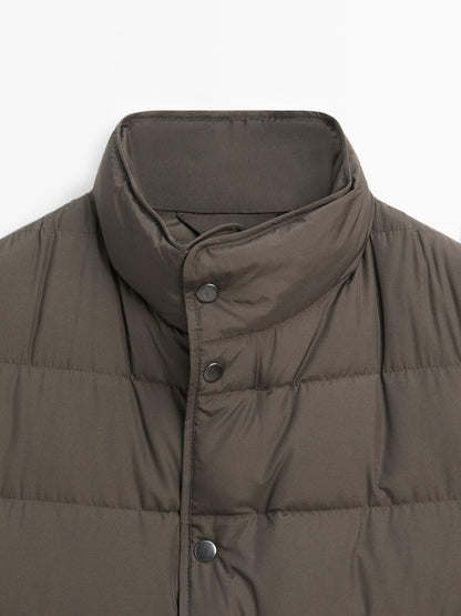 Water-repellent puffer gilet with down blend