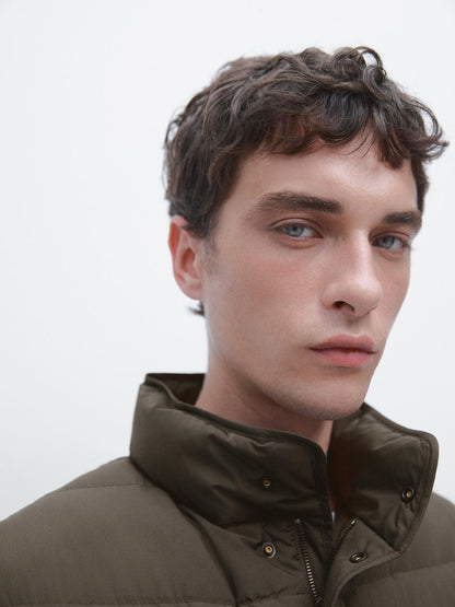 Water-repellent puffer gilet with down blend