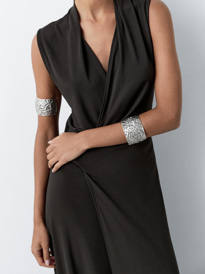 Textured metal bangle