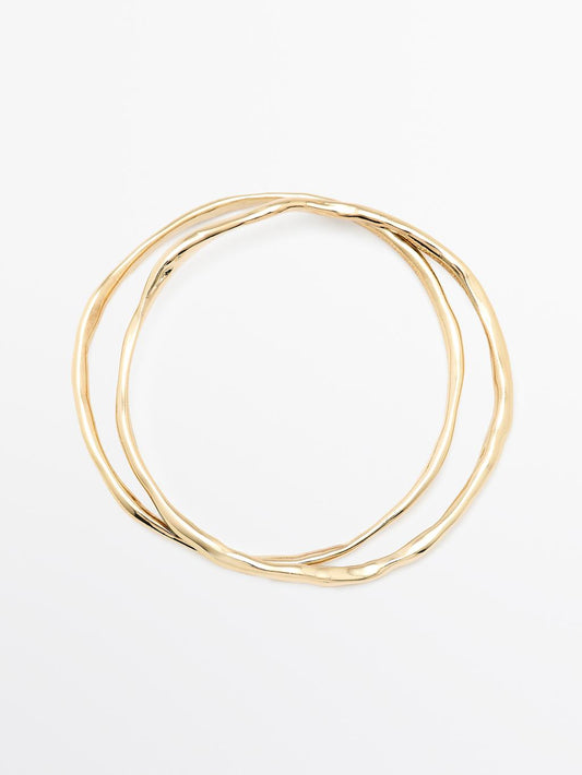 Set of irregular bracelets