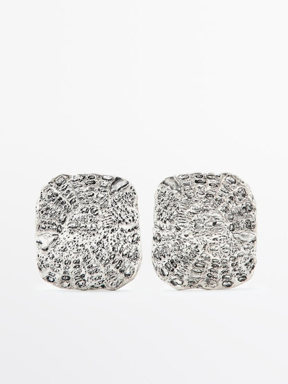 Textured medallion earrings