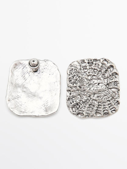 Textured medallion earrings