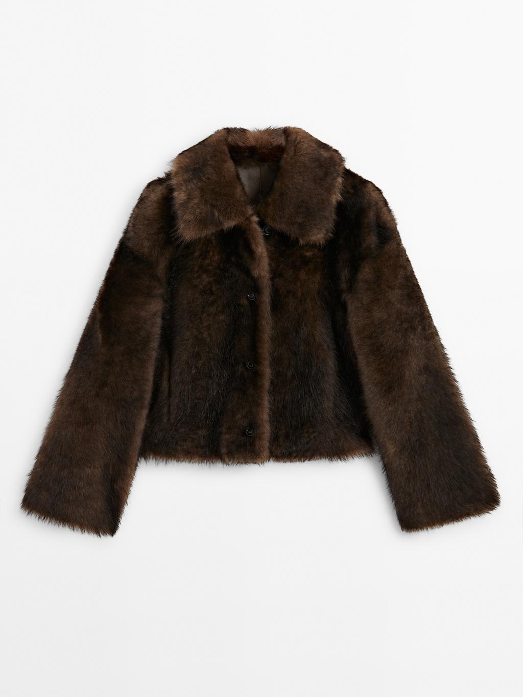 Short leather coat with fur