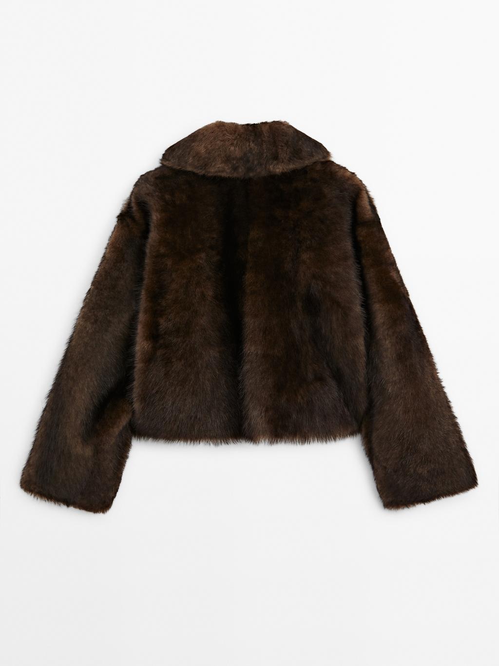 Short leather coat with fur