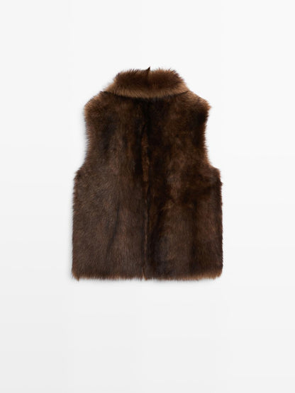 Leather high-neck waistcoat with fur