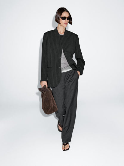 Dart trousers with elastic waistband