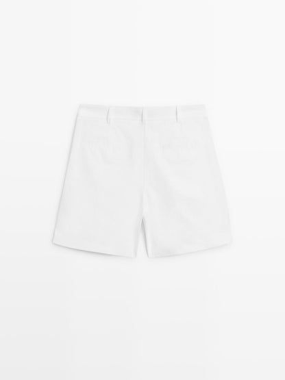 100% cotton Bermuda shorts with darts