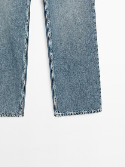 Low-rise straight-leg jeans
