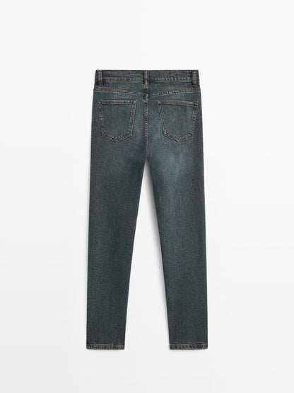 Mid-rise cropped slim fit jeans