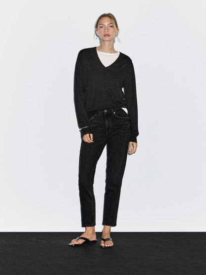 Mid-rise cropped slim fit jeans