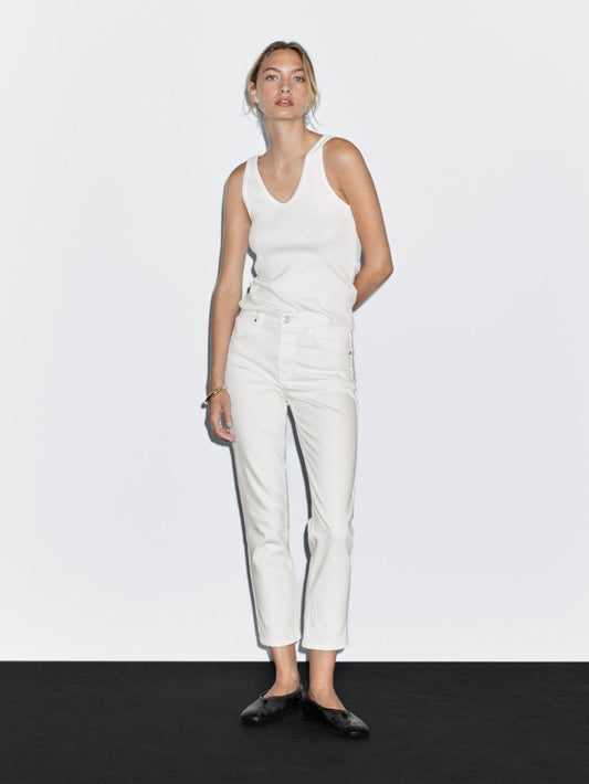 Mid-rise slim fit jeans