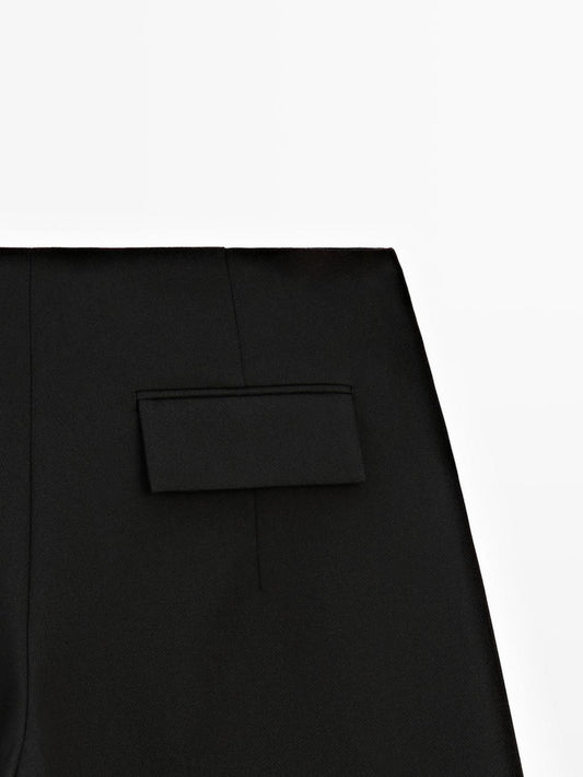 Wide-leg trousers with darts