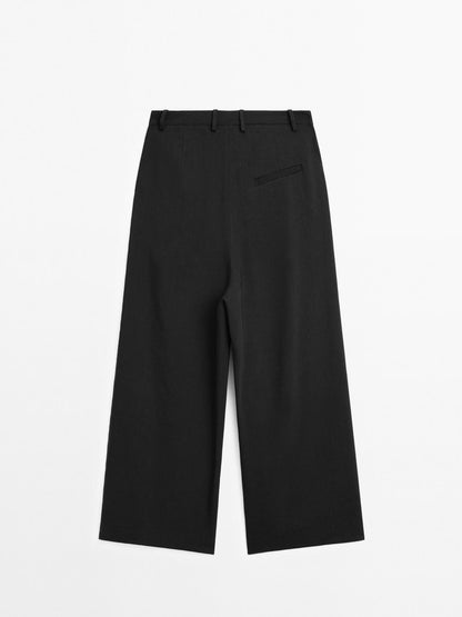 Flowing linen blend trousers with darts