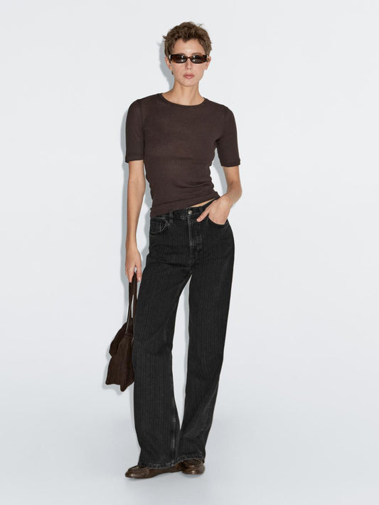 High-waist straight-leg jeans with striped detail