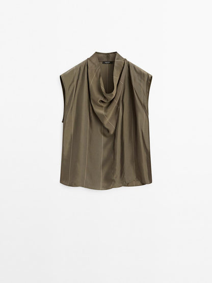 Flowing blouse with striped details