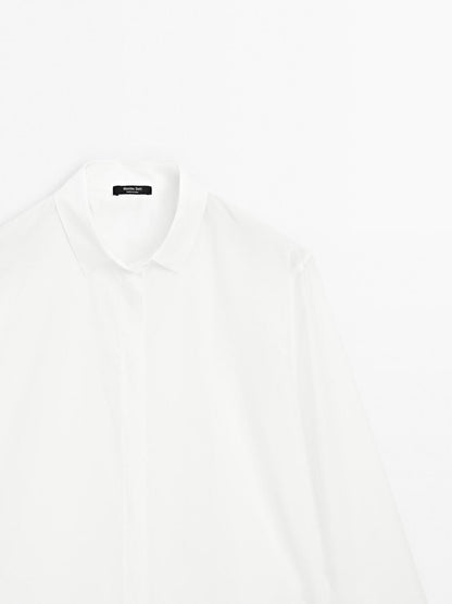 Poplin shirt with hidden buttons
