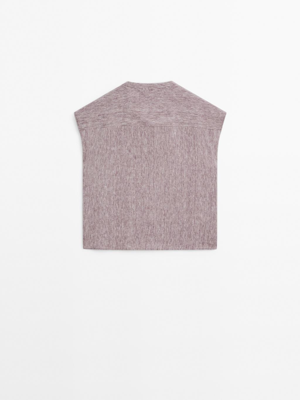 Flowing blouse with bib detail