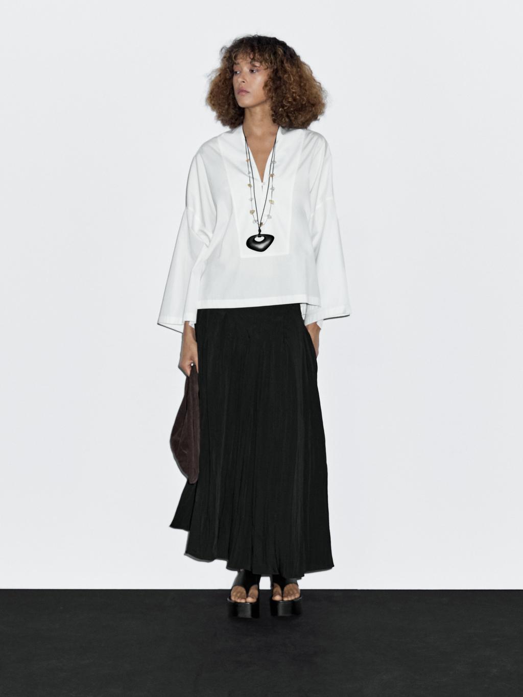 100% cotton blouse with button-up front