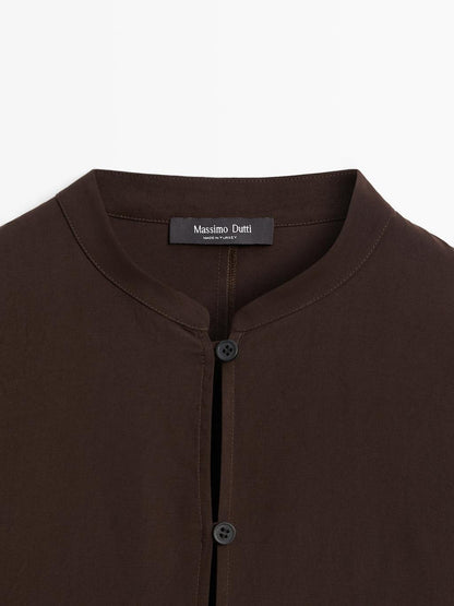 Stand collar shirt with front seam